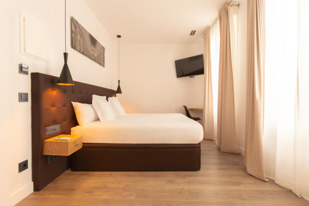 Woohoo Rooms Fuencarral Madrid Exterior photo